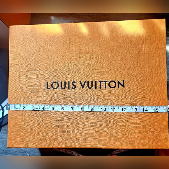 Louis Viutton Gift Box - Picture 6 of 7
